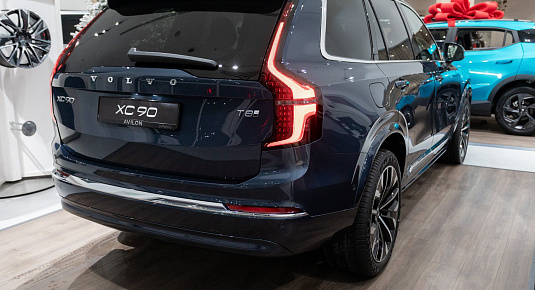 XC90 Ultra Bright, T8 AWD Plug-in hybrid, 7 seats, 455 hp