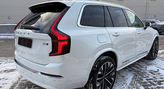 XC90 Ultra Bright, B6 AWD mild hybrid, 7 seats, 300 лс